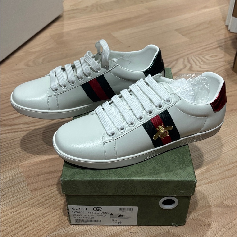 Gucci White Leather Sneakers with Red and Black Accents